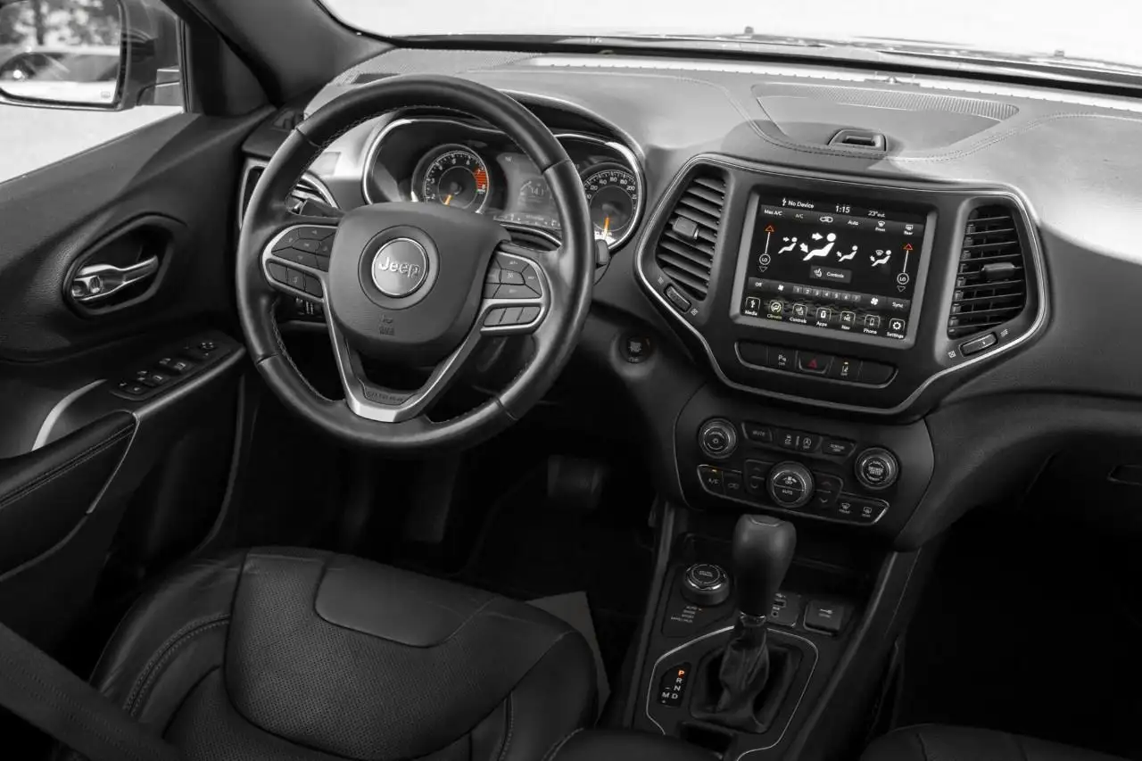 Jeep Cherokee снимка Jeep Cherokee