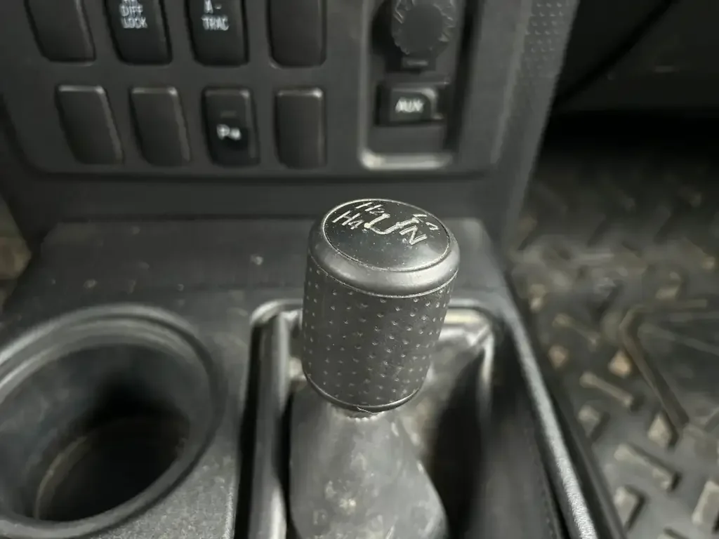 Toyota FJ Cruiser снимка Toyota FJ Cruiser