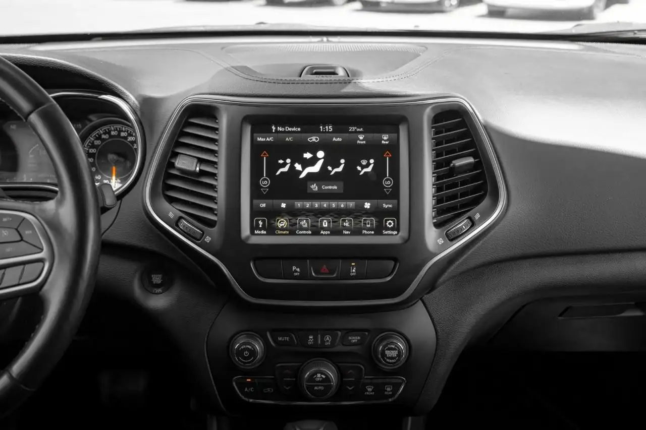 Jeep Cherokee снимка Jeep Cherokee