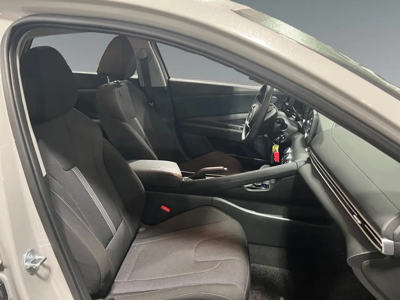 Hyundai ELANTRA снимка Hyundai ELANTRA