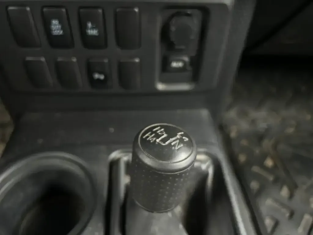 Toyota FJ Cruiser снимка Toyota FJ Cruiser