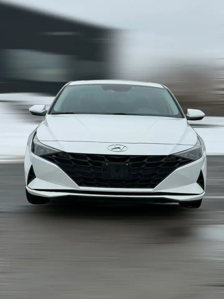 Hyundai ELANTRA снимка Hyundai ELANTRA