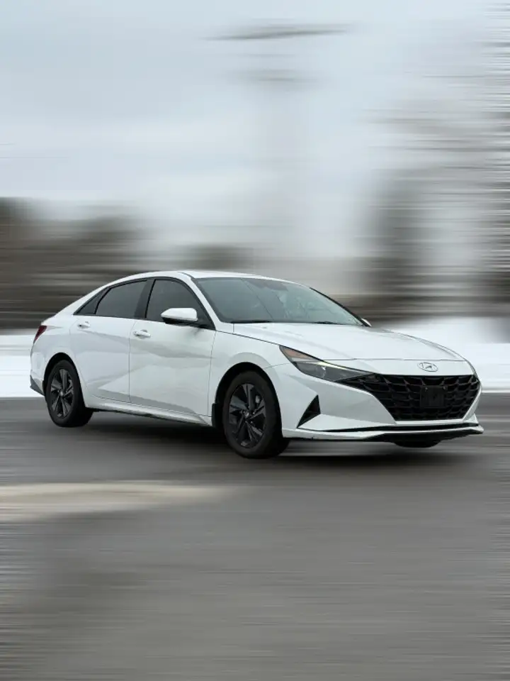 Hyundai ELANTRA снимка Hyundai ELANTRA
