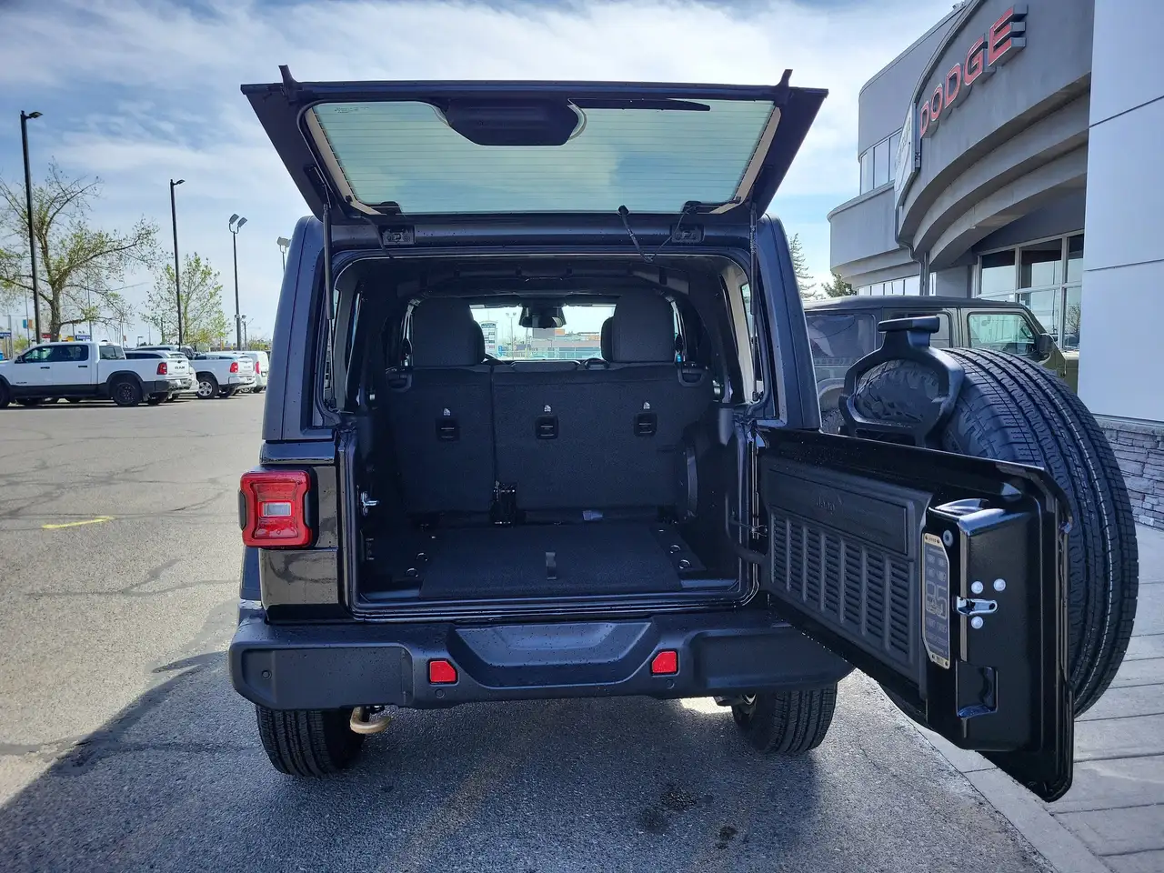 Jeep Wrangler снимка Jeep Wrangler