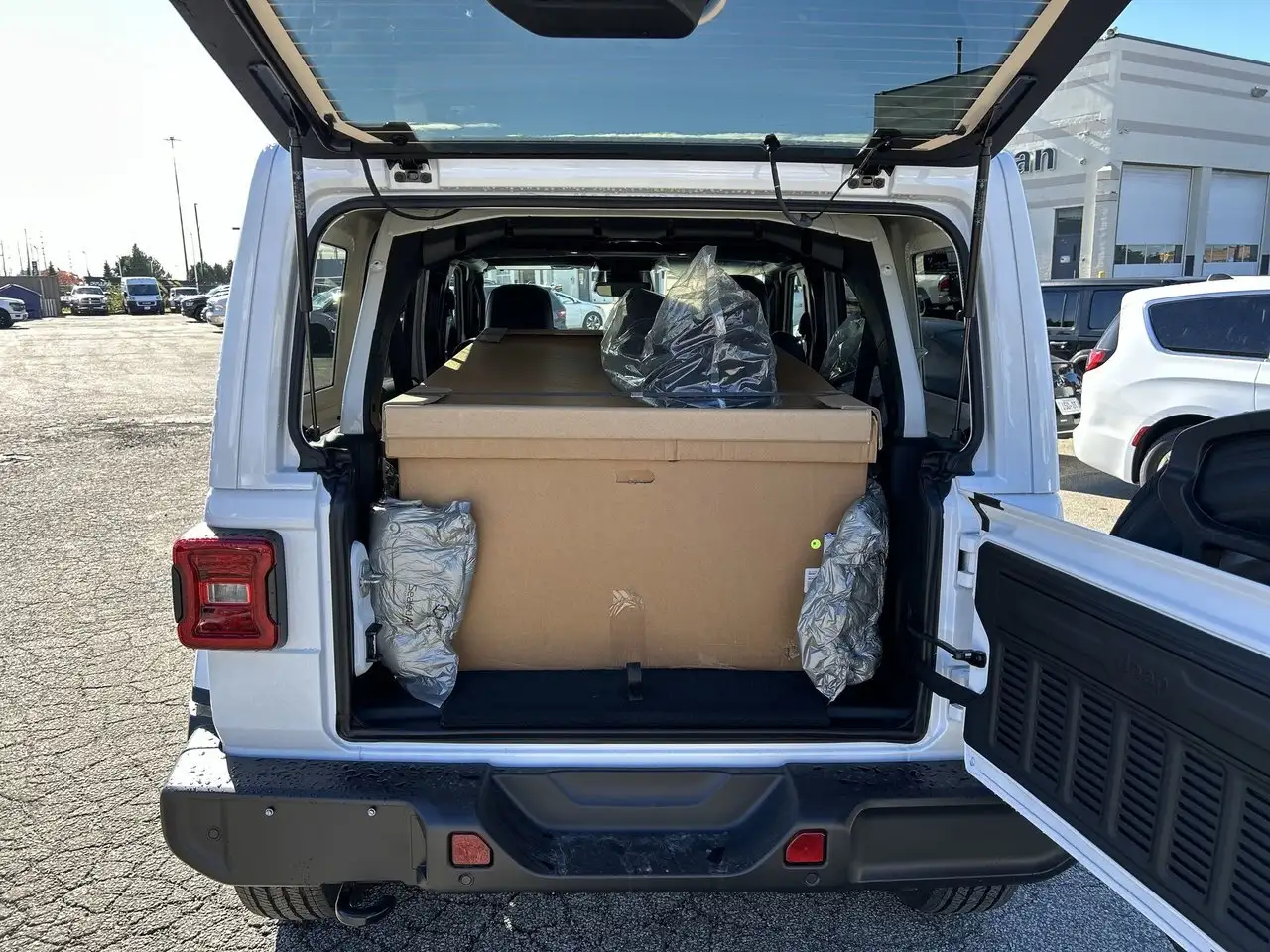 Jeep Wrangler снимка Jeep Wrangler