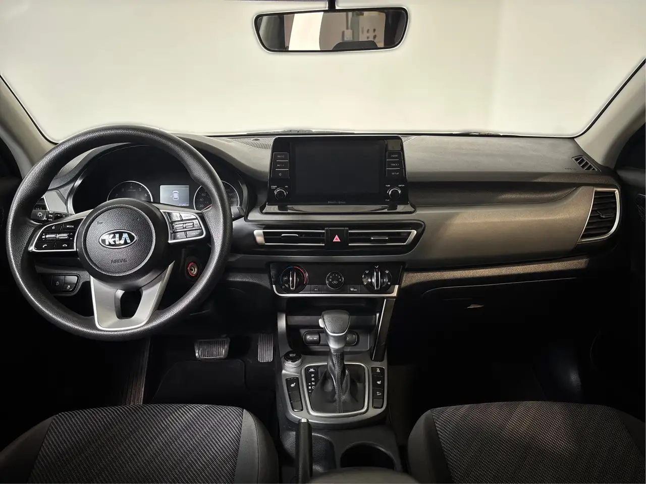 Kia Seltos снимка Kia Seltos
