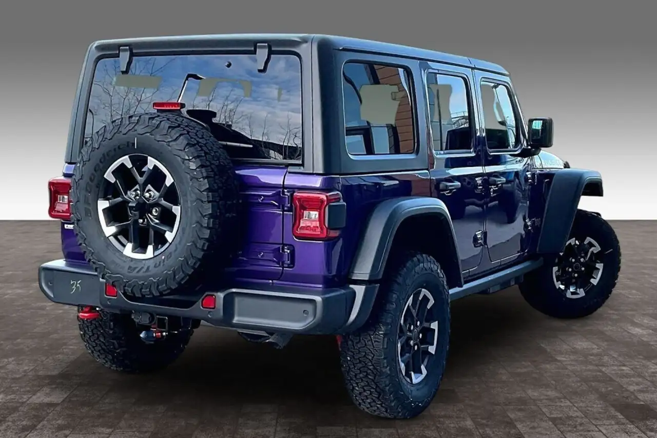 Jeep Wrangler снимка Jeep Wrangler