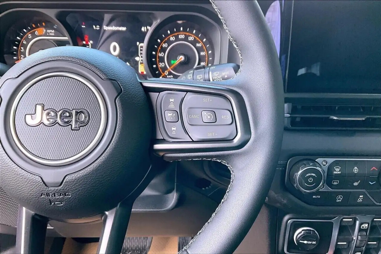 Jeep Wrangler снимка Jeep Wrangler