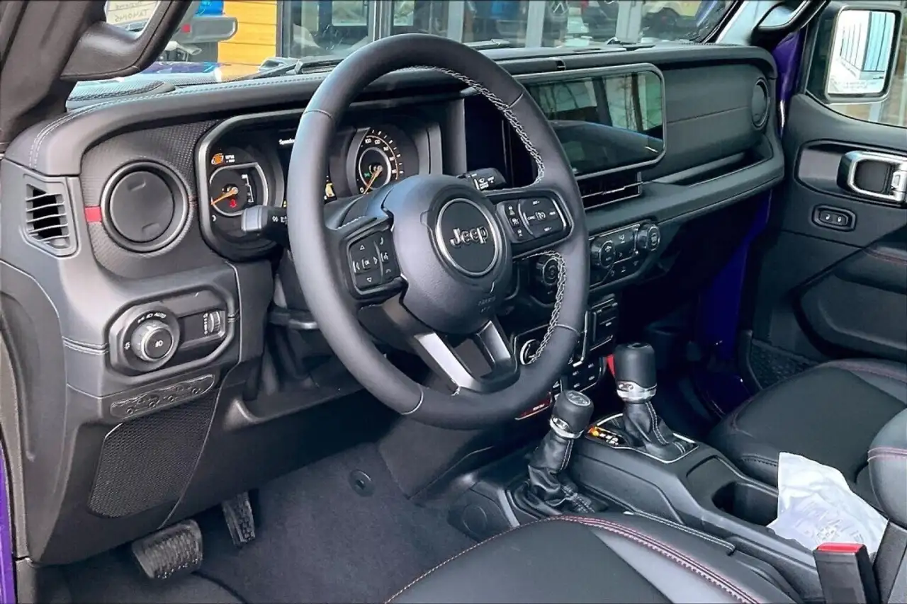 Jeep Wrangler снимка Jeep Wrangler