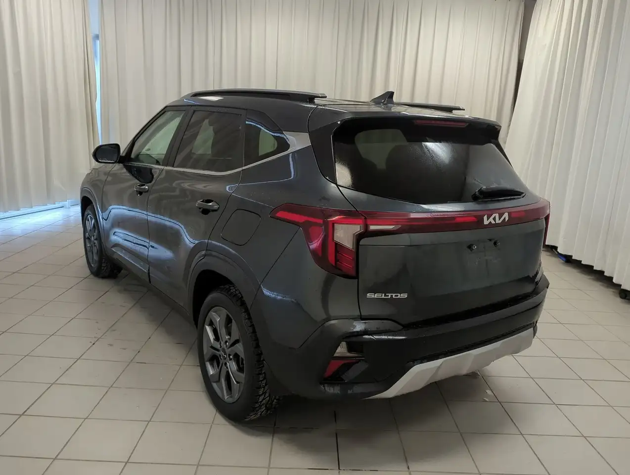 Kia Seltos снимка Kia Seltos