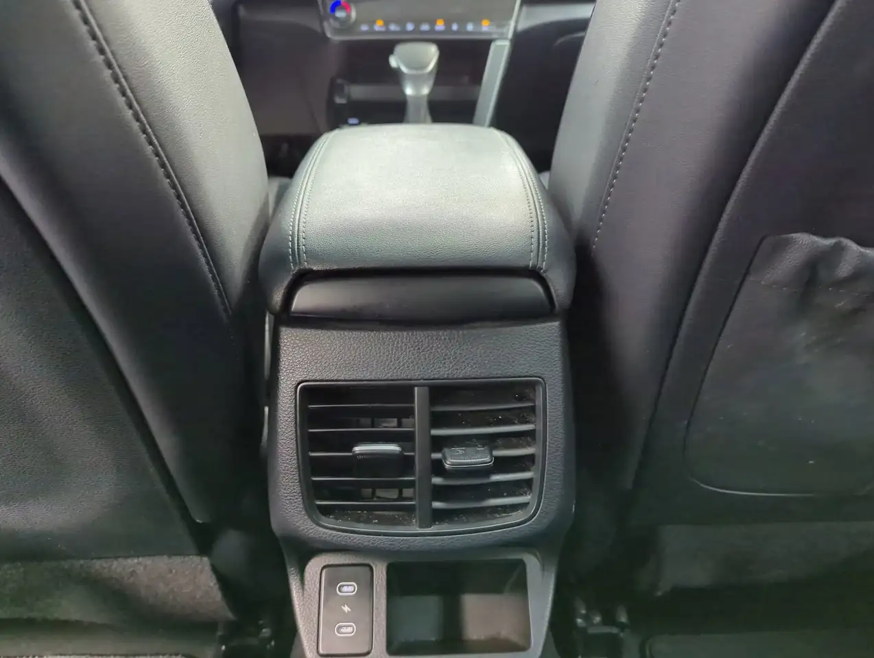 Kia Seltos снимка Kia Seltos