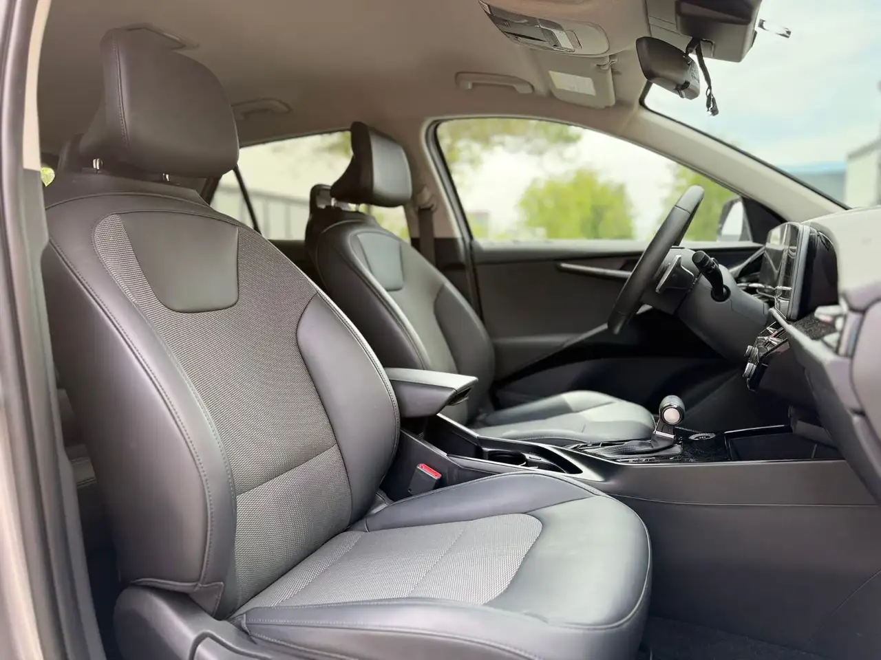 Kia Niro снимка Kia Niro