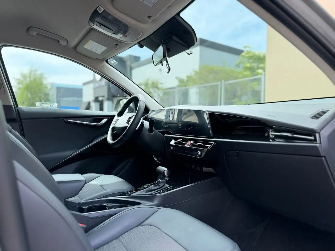 Kia Niro снимка Kia Niro