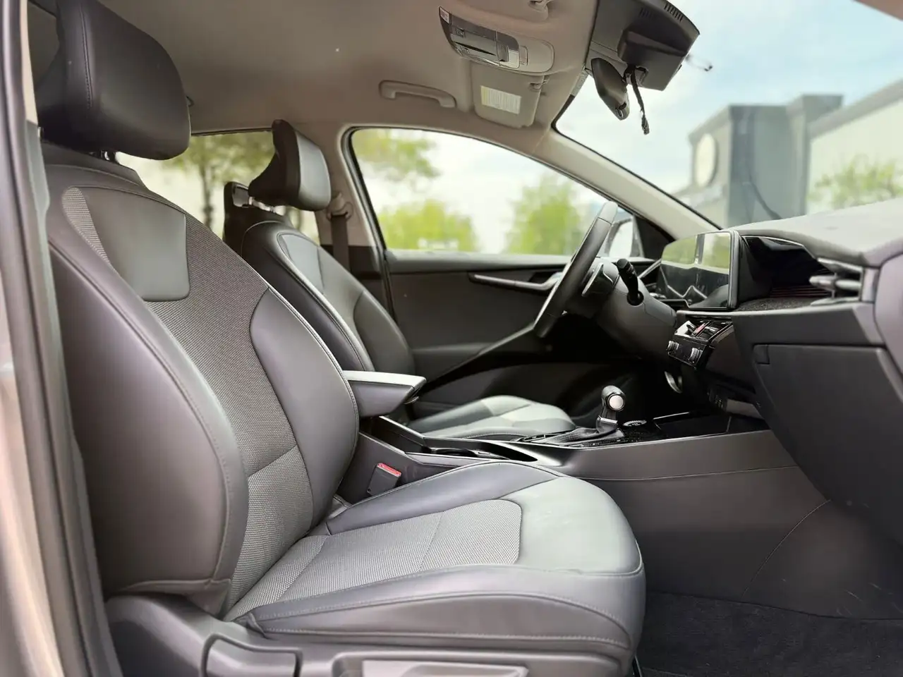 Kia Niro снимка Kia Niro