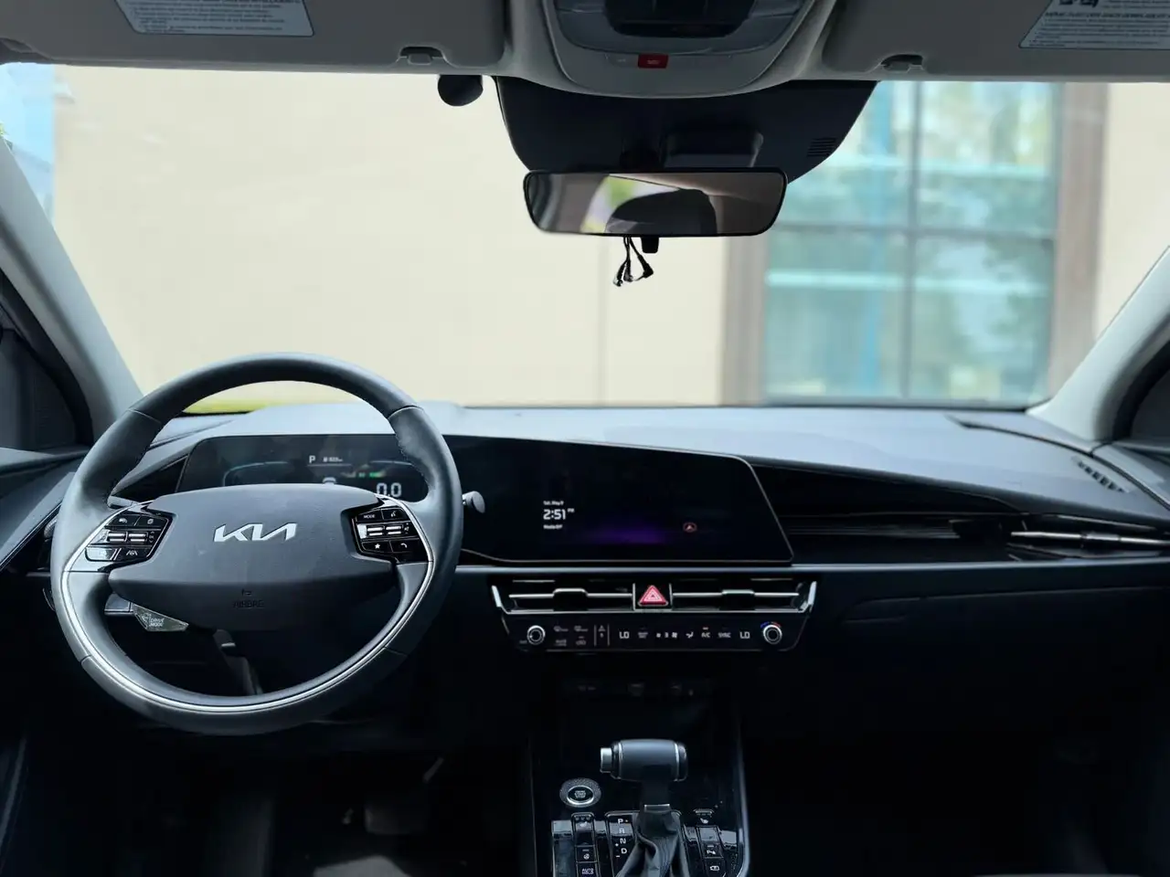 Kia Niro снимка Kia Niro