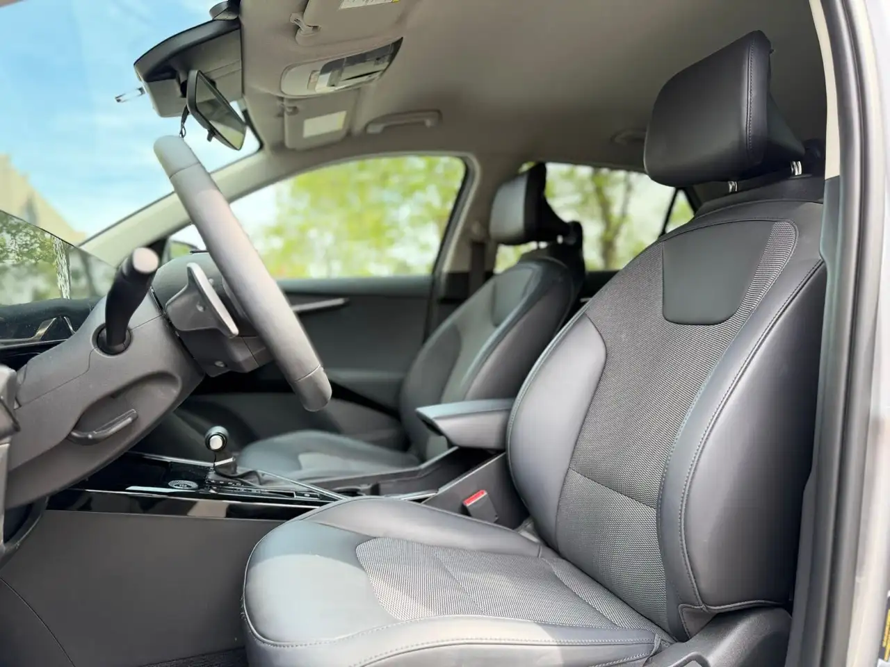 Kia Niro снимка Kia Niro
