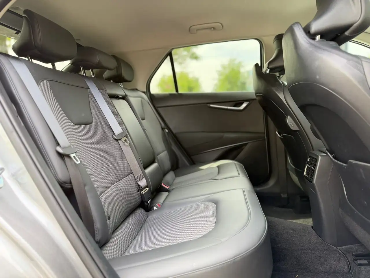 Kia Niro снимка Kia Niro
