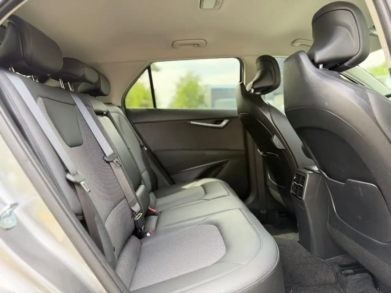 Kia Niro снимка Kia Niro