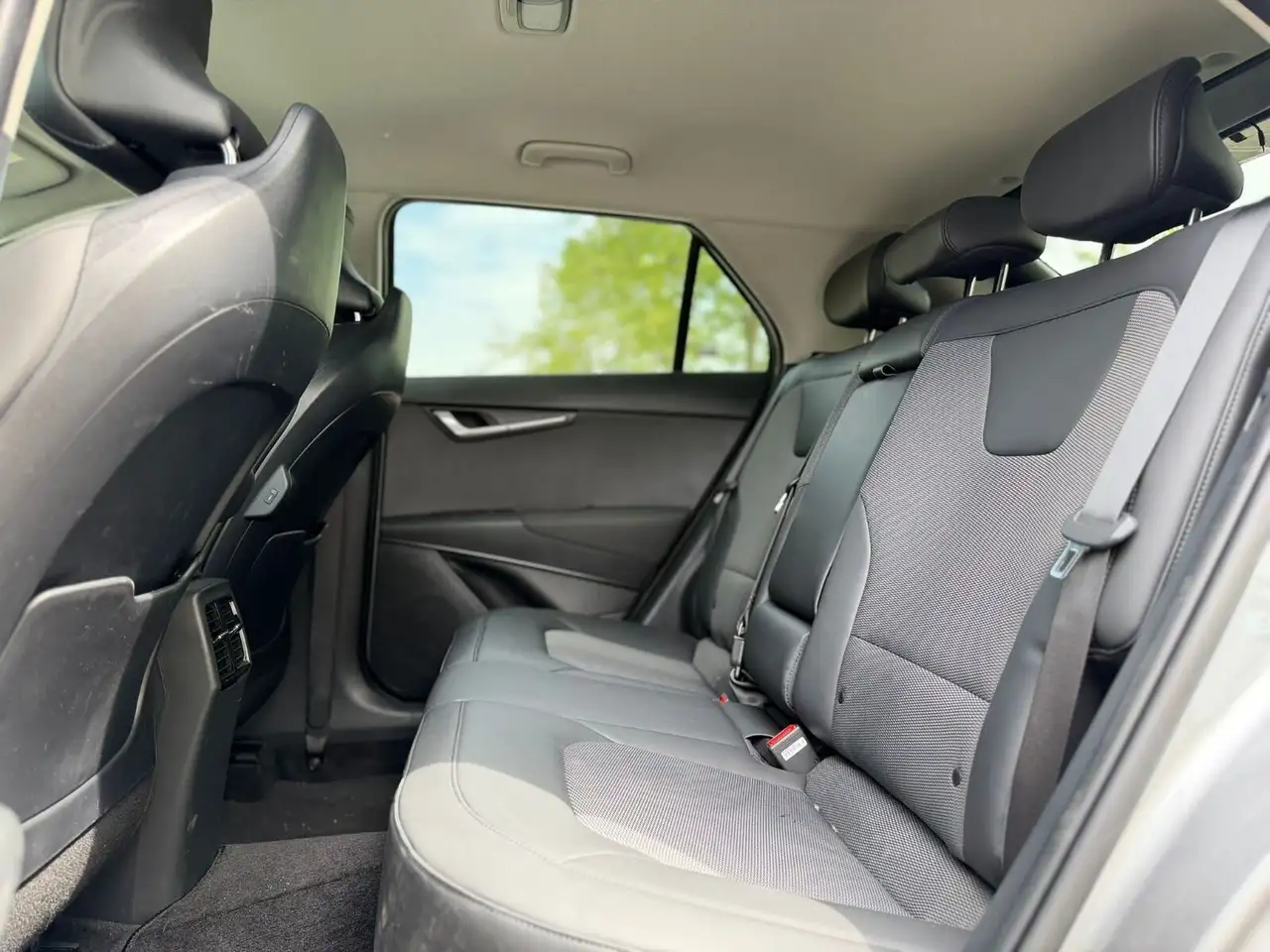 Kia Niro снимка Kia Niro