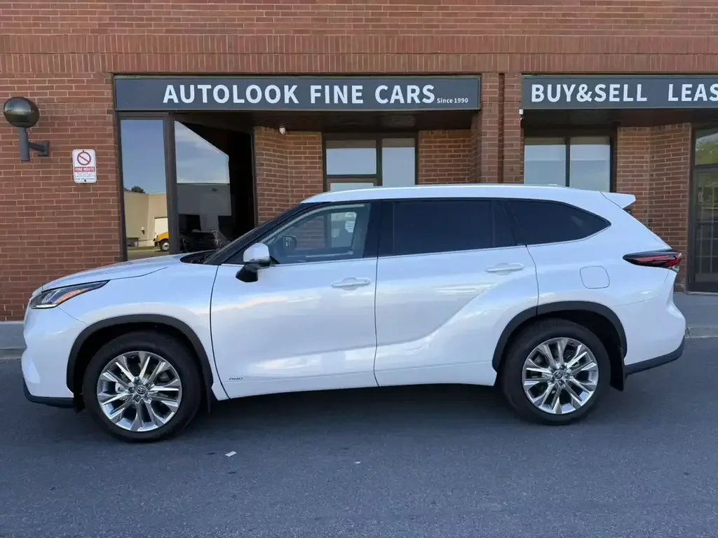 Toyota Highlander снимка Toyota Highlander