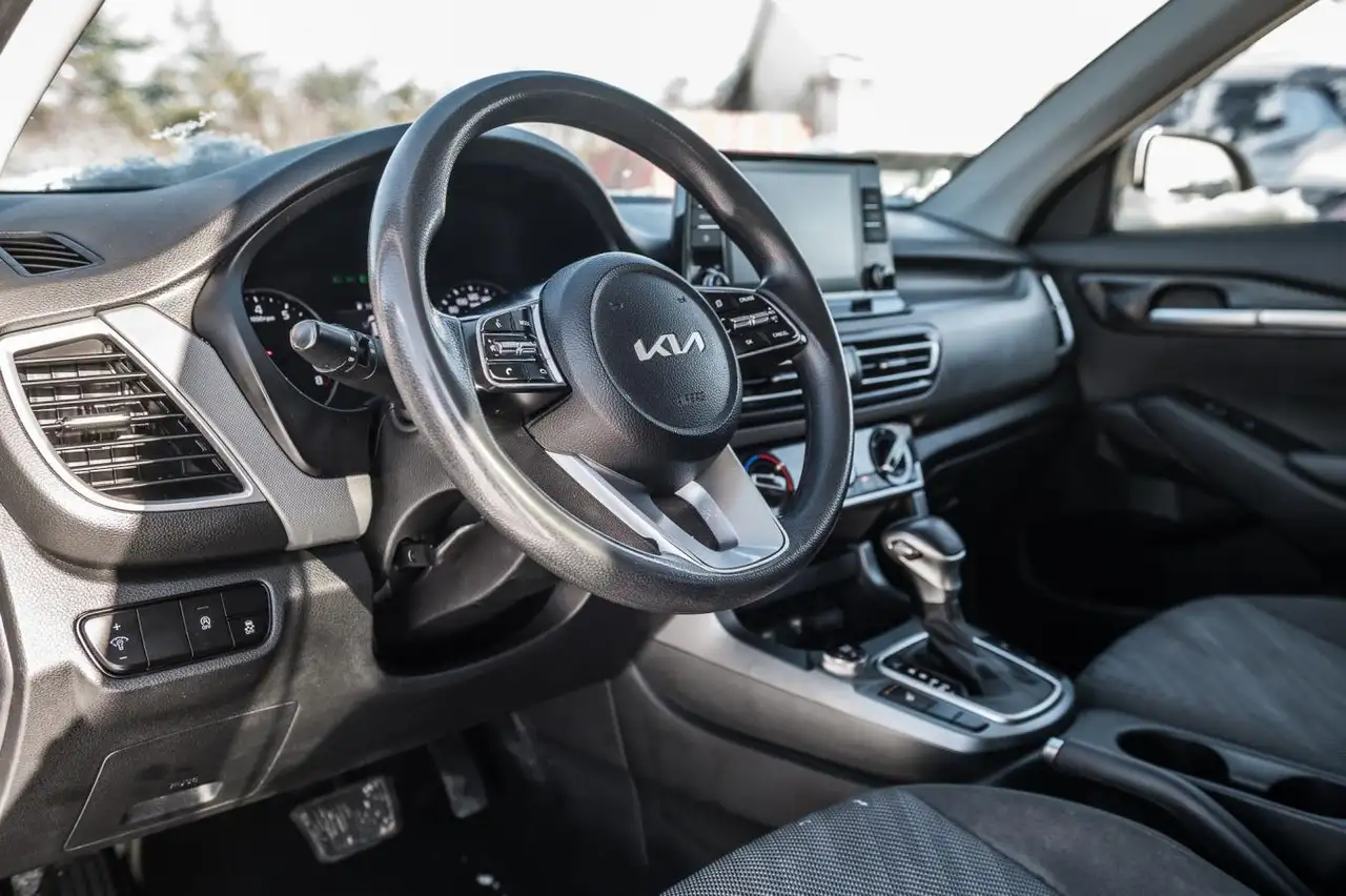 Kia Seltos снимка Kia Seltos