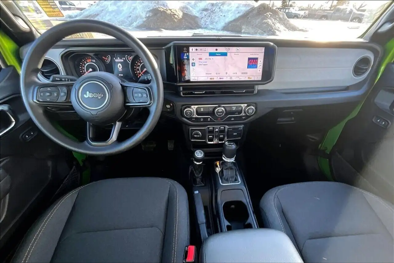 Jeep Wrangler снимка Jeep Wrangler