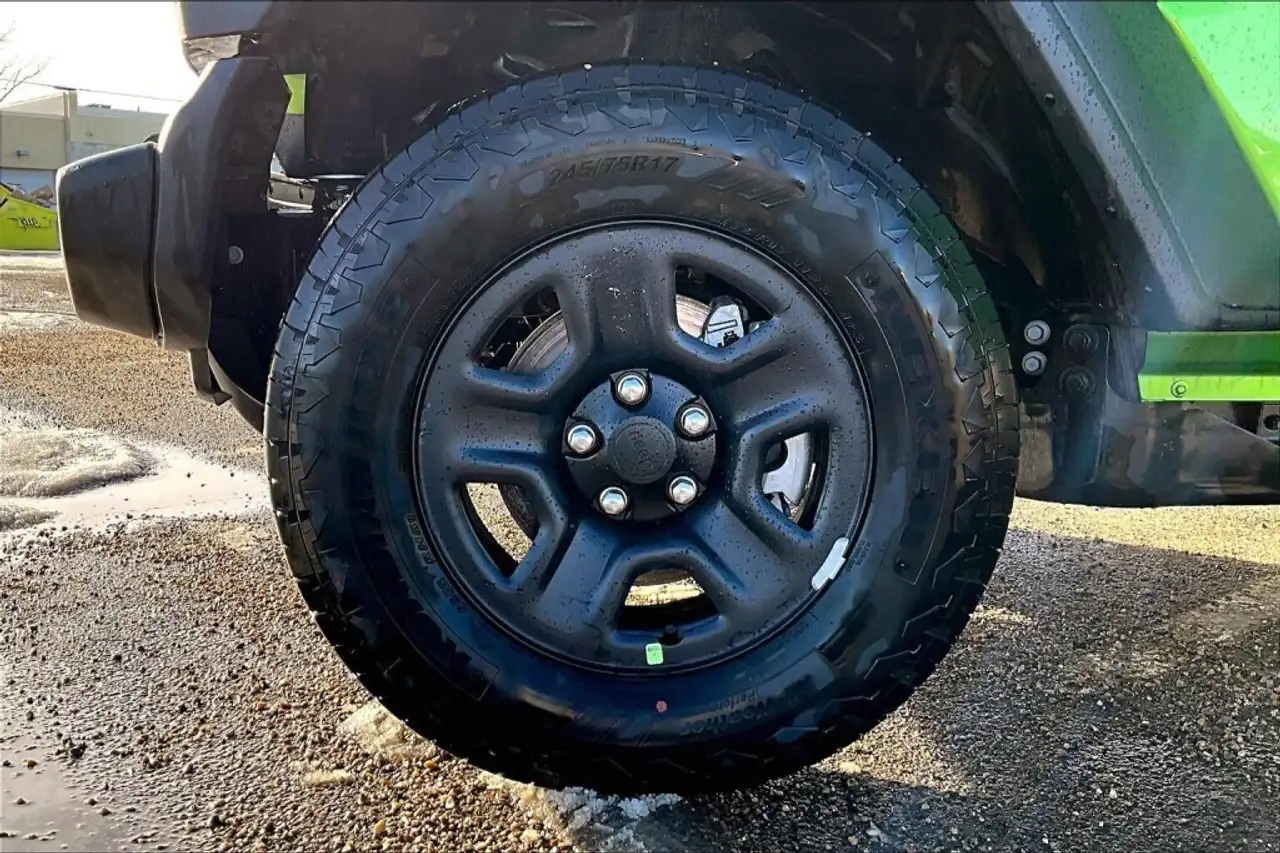 Jeep Wrangler снимка Jeep Wrangler