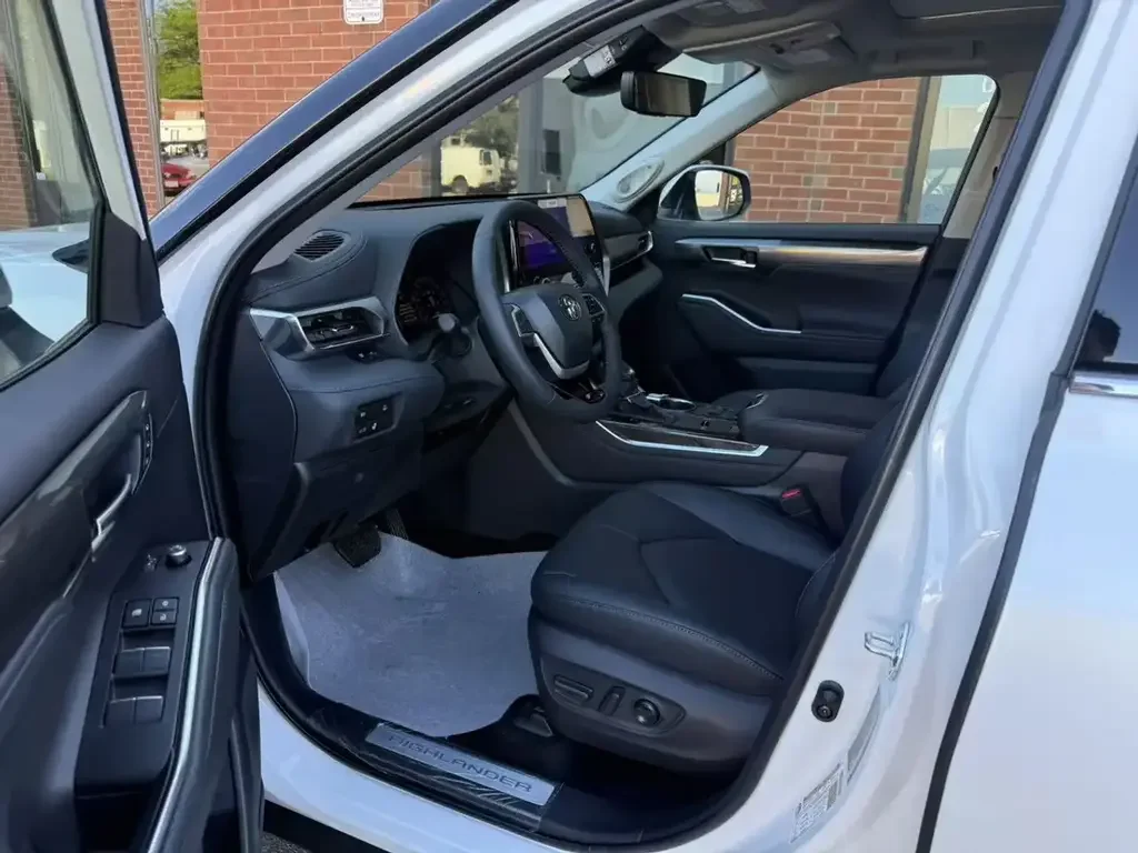 Toyota Highlander снимка Toyota Highlander