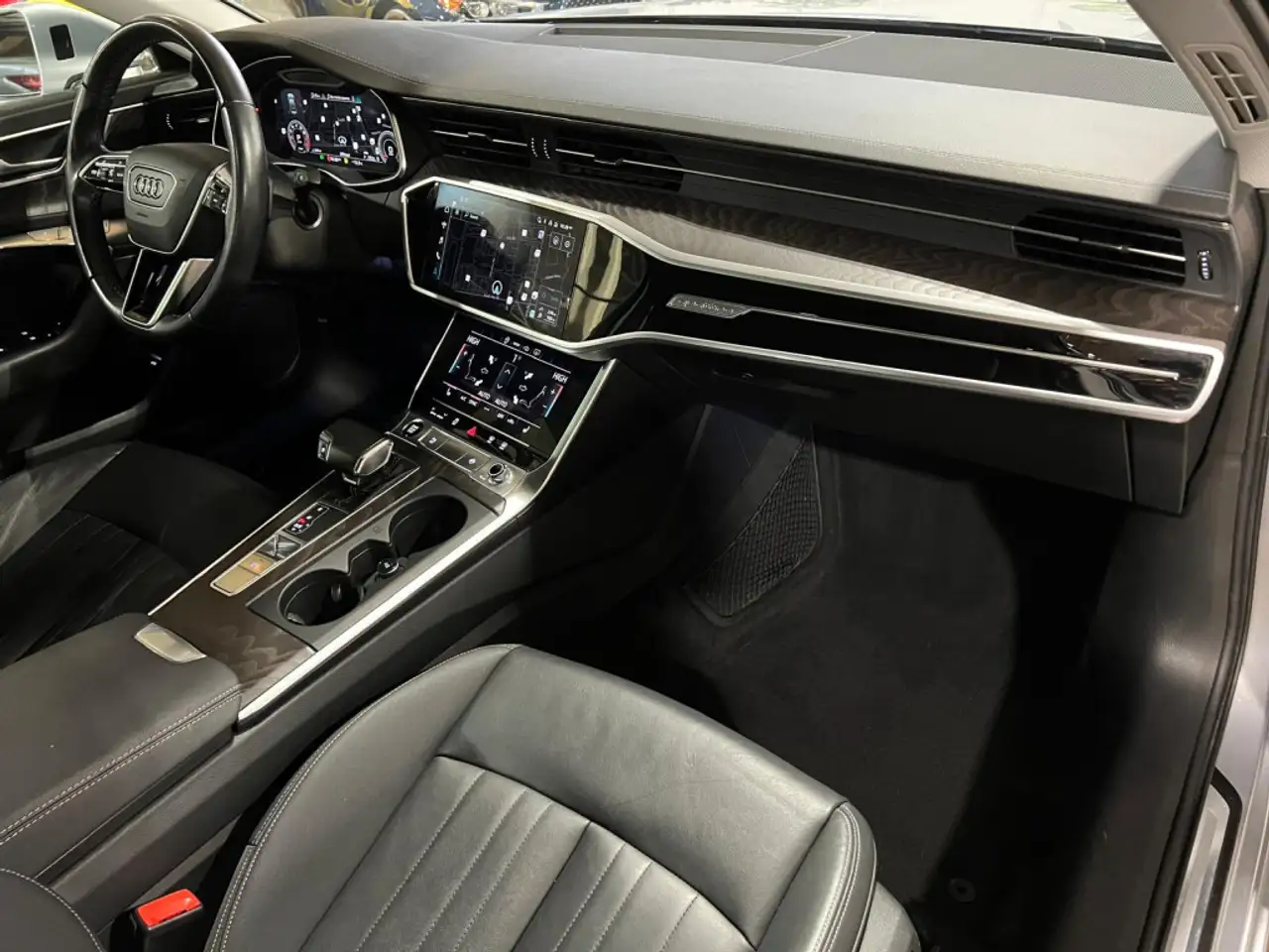Audi A6 снимка Audi A6