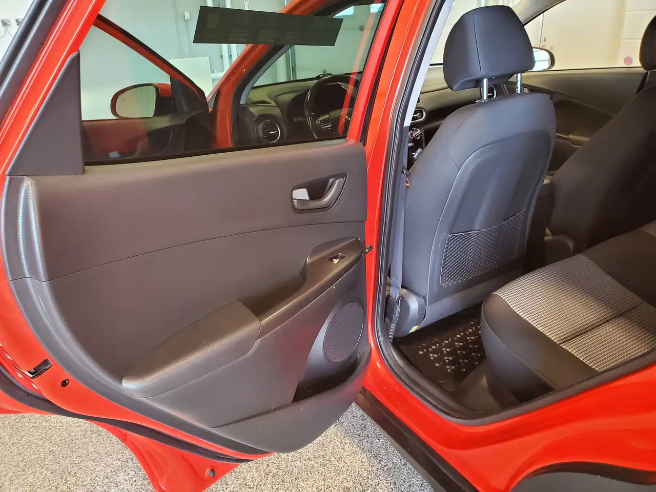 Hyundai KONA photo Hyundai KONA