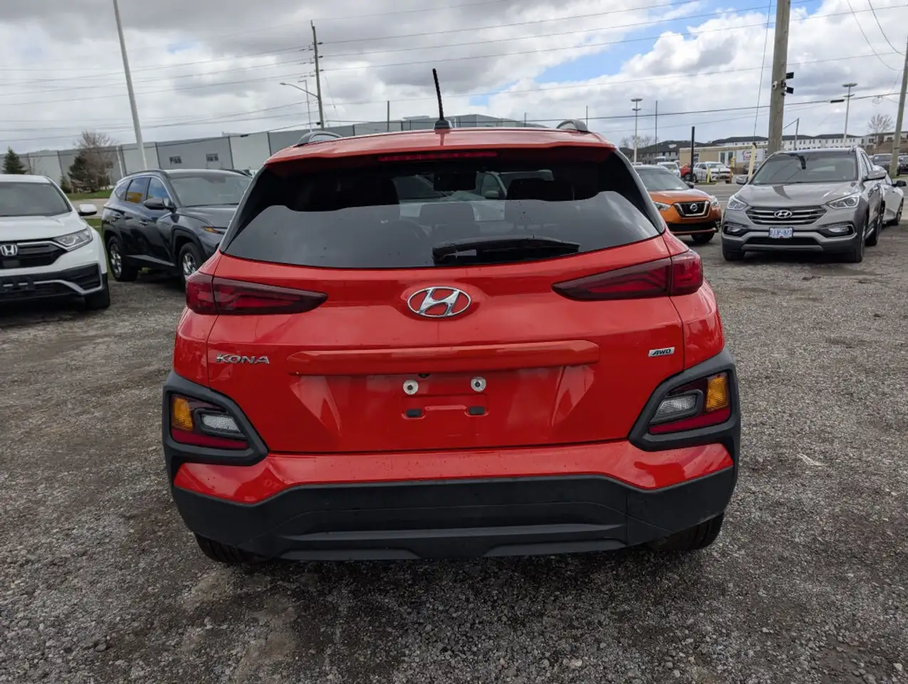 Hyundai KONA снимка Hyundai KONA