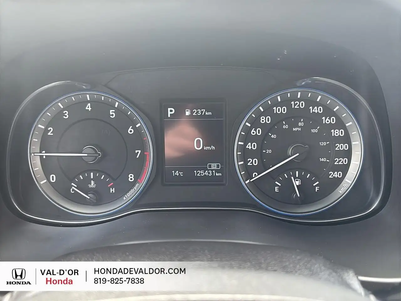 Hyundai KONA снимка Hyundai KONA