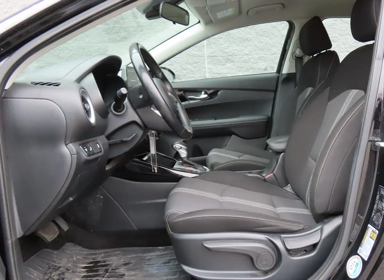 Kia Forte снимка Kia Forte