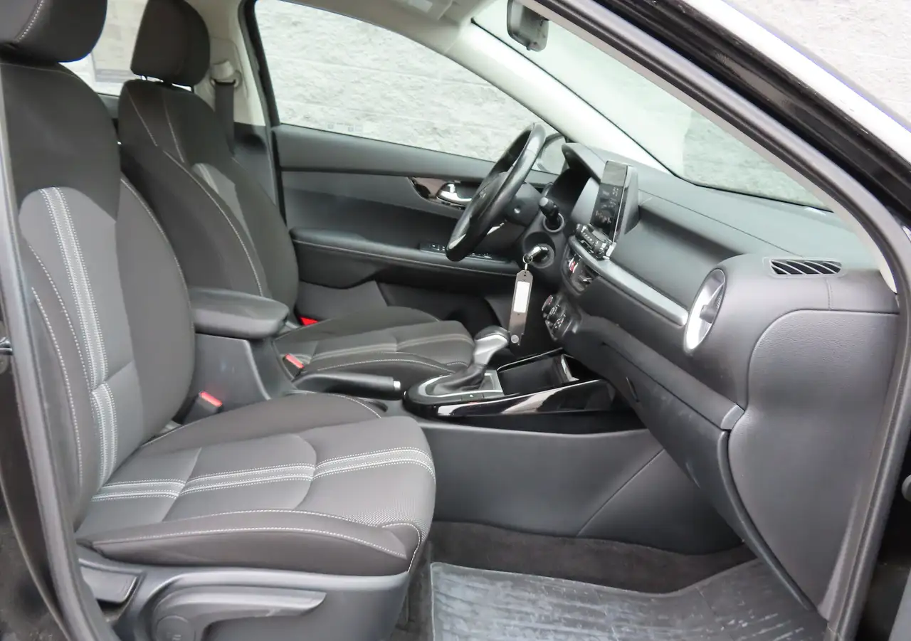 Kia Forte снимка Kia Forte