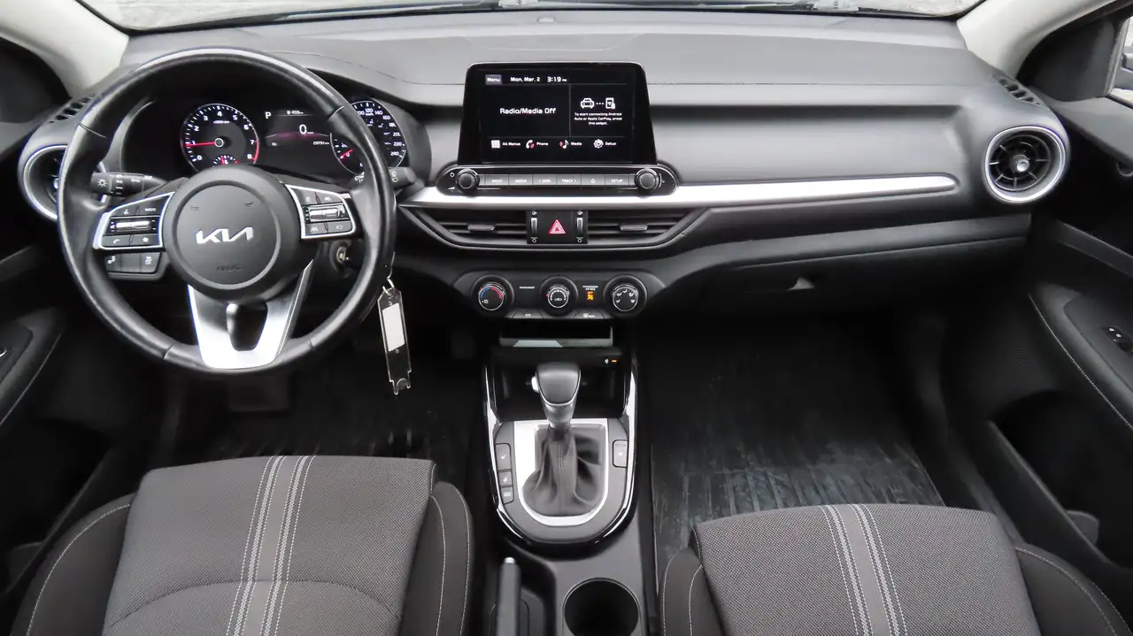 Kia Forte снимка Kia Forte