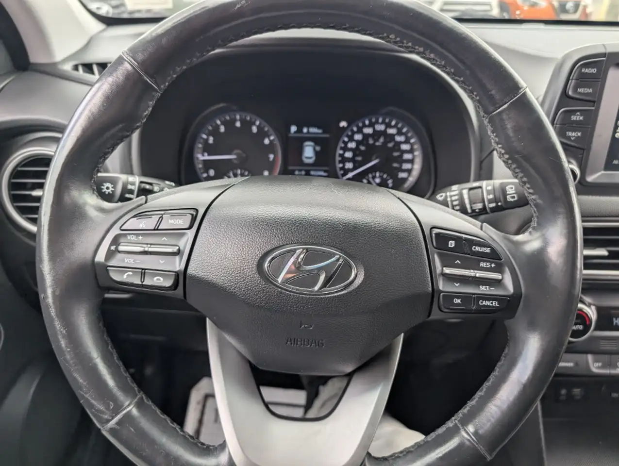Hyundai KONA снимка Hyundai KONA