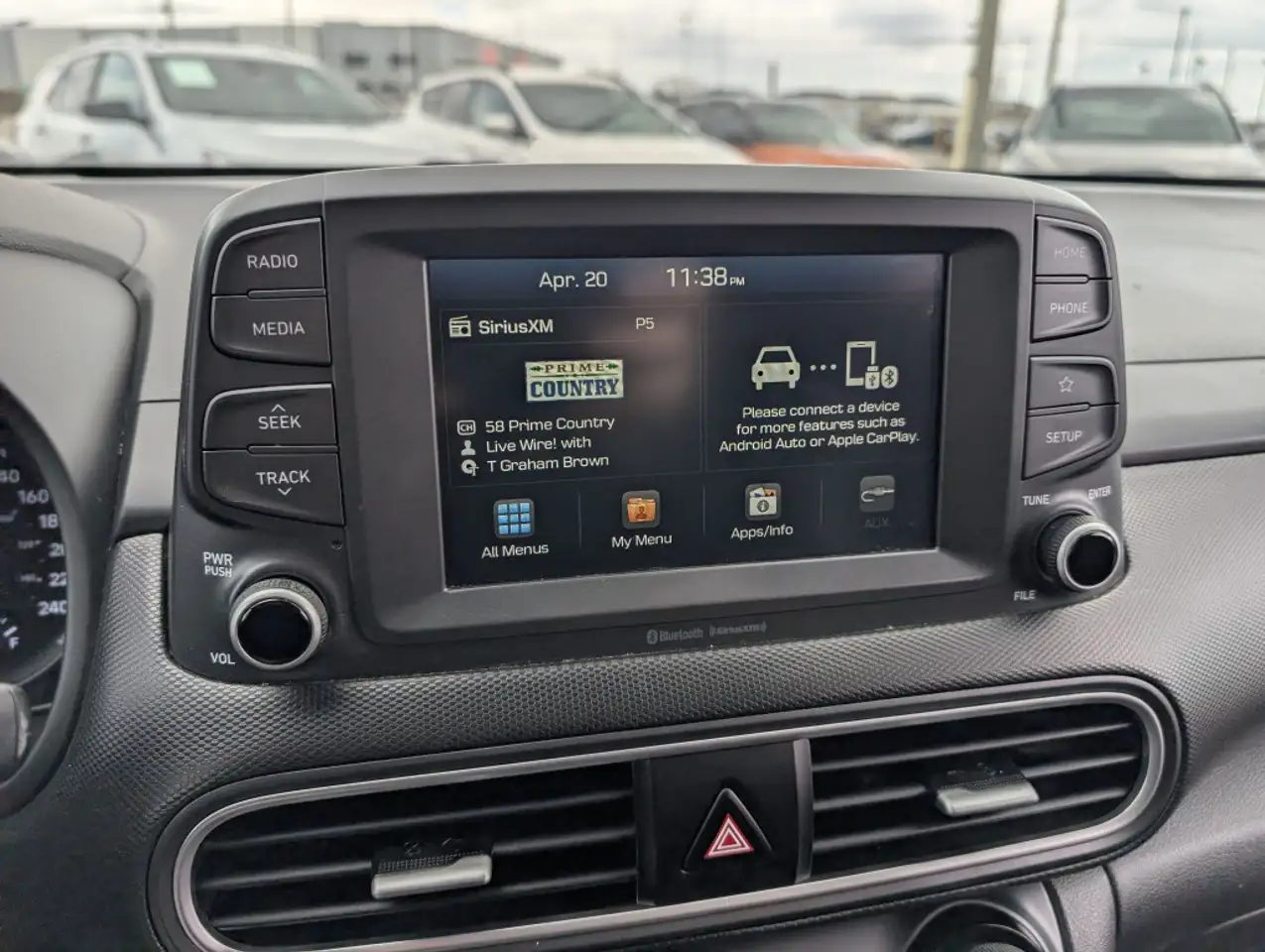 Hyundai KONA снимка Hyundai KONA