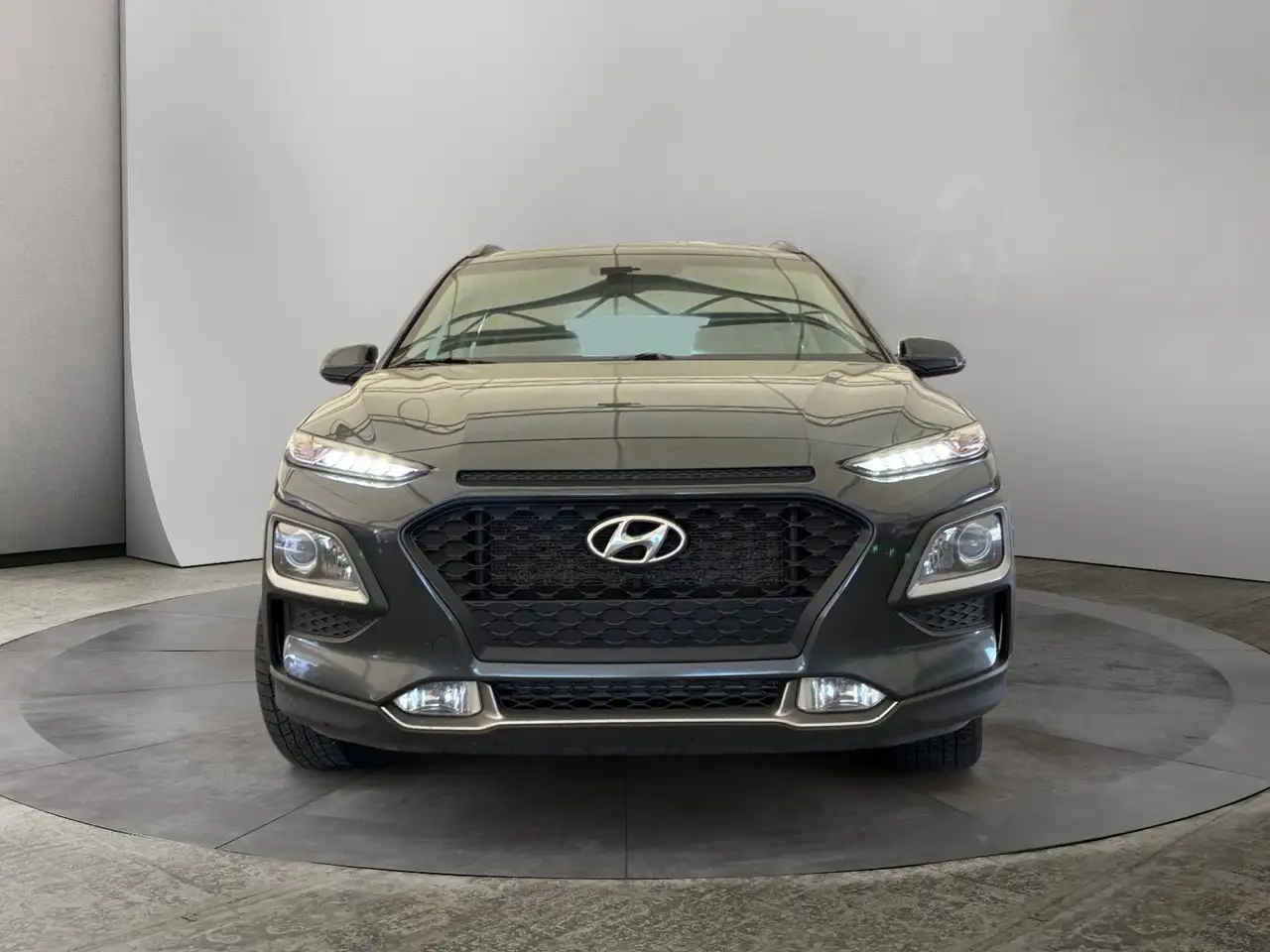 Hyundai KONA снимка Hyundai KONA