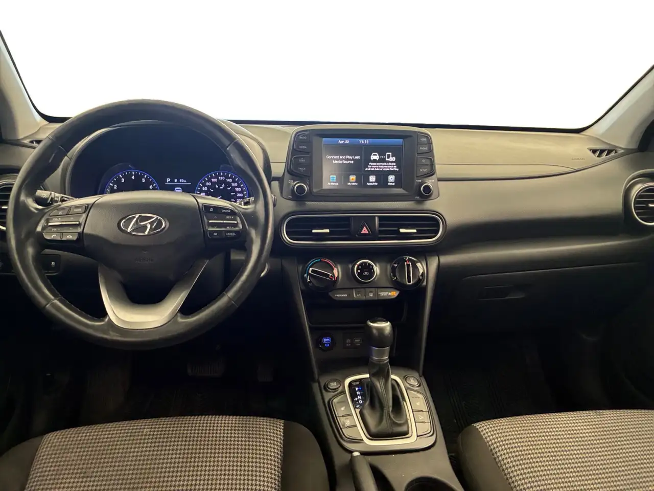 Hyundai KONA снимка Hyundai KONA