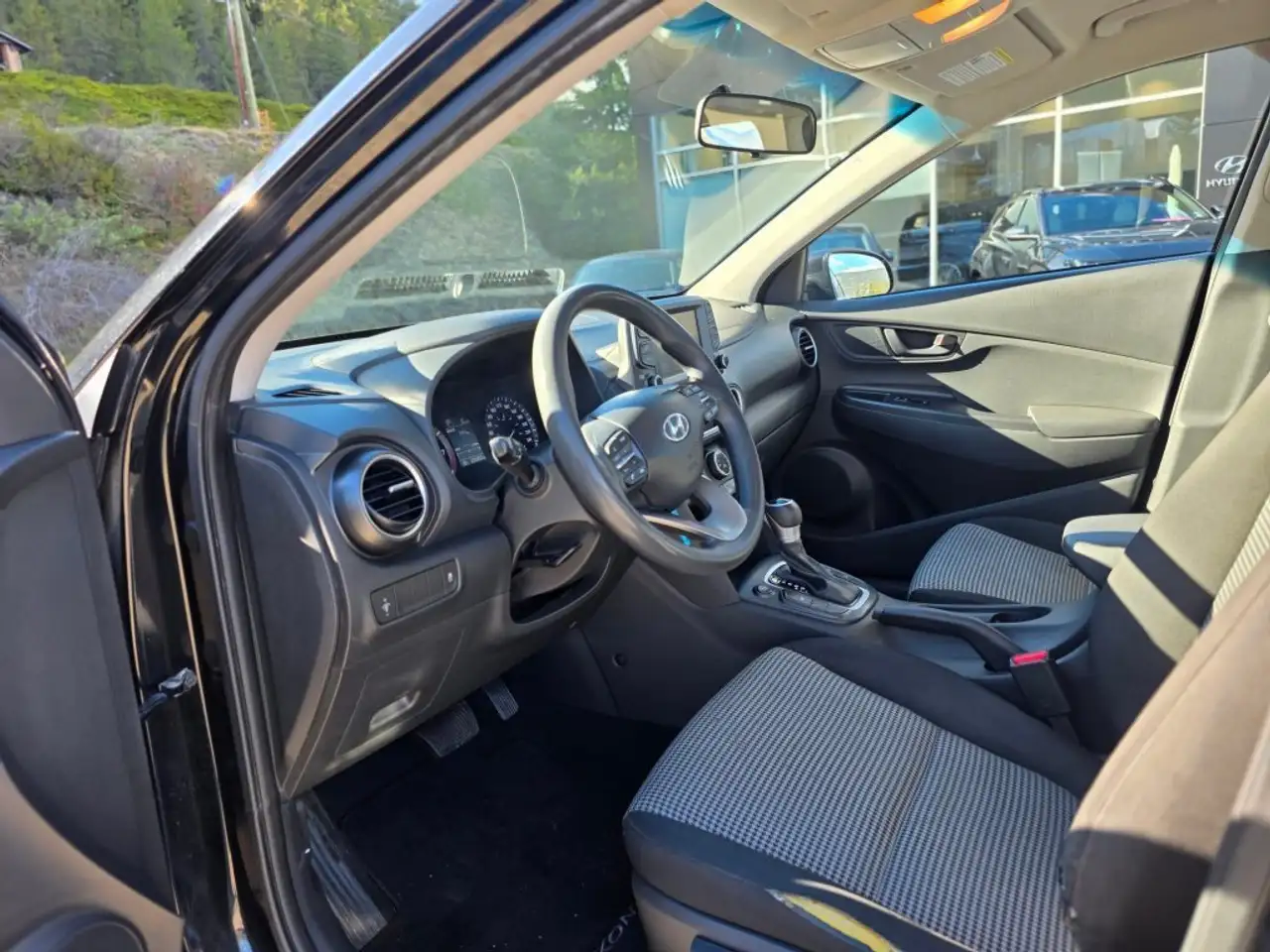 Hyundai KONA снимка Hyundai KONA
