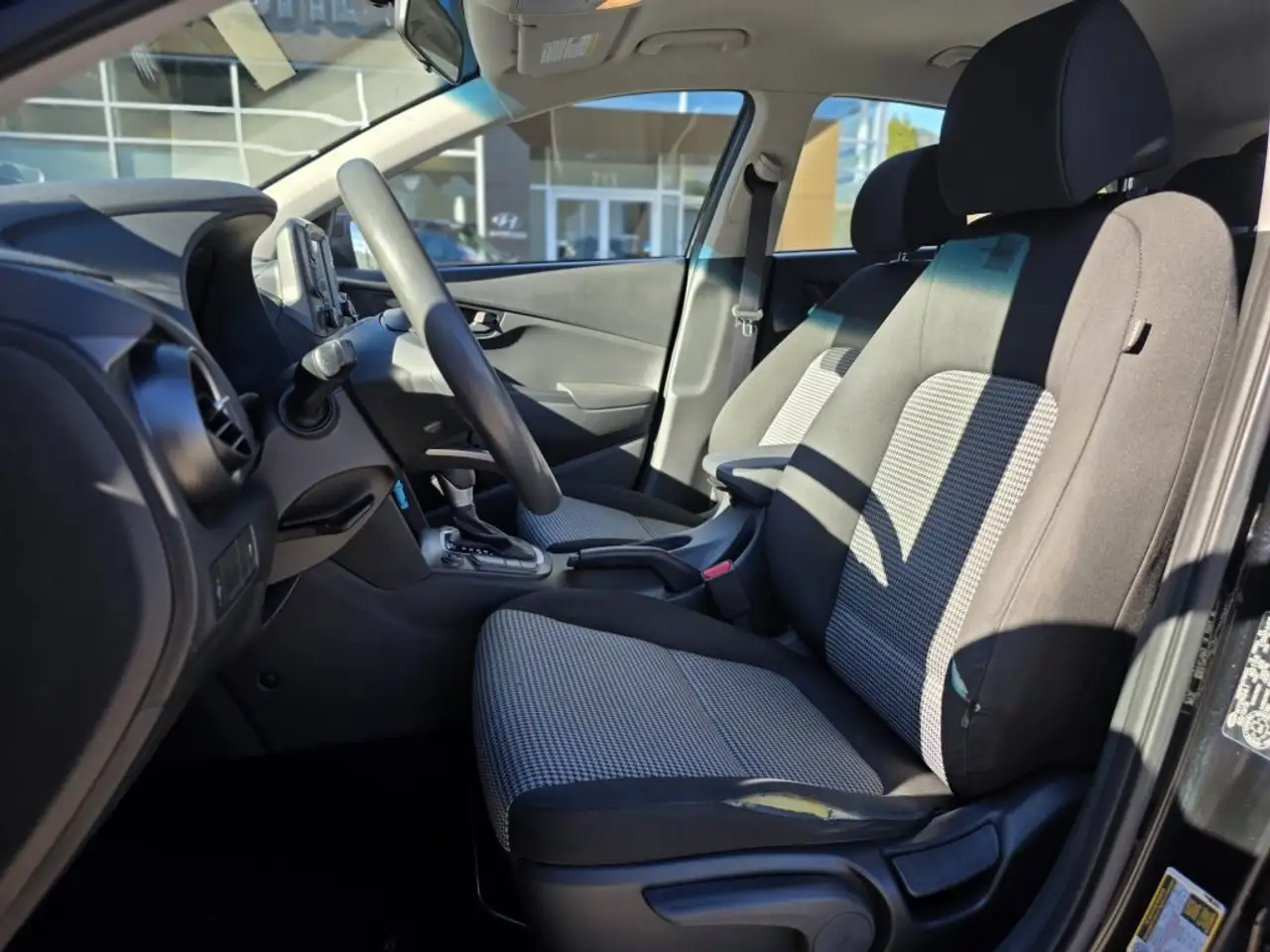 Hyundai KONA снимка Hyundai KONA