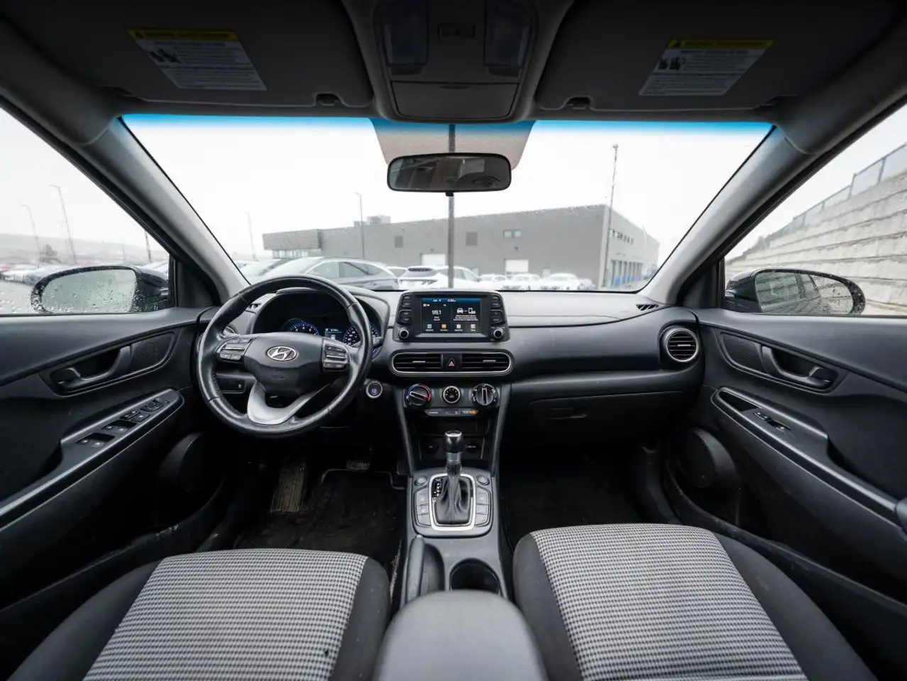 Hyundai KONA photo Hyundai KONA