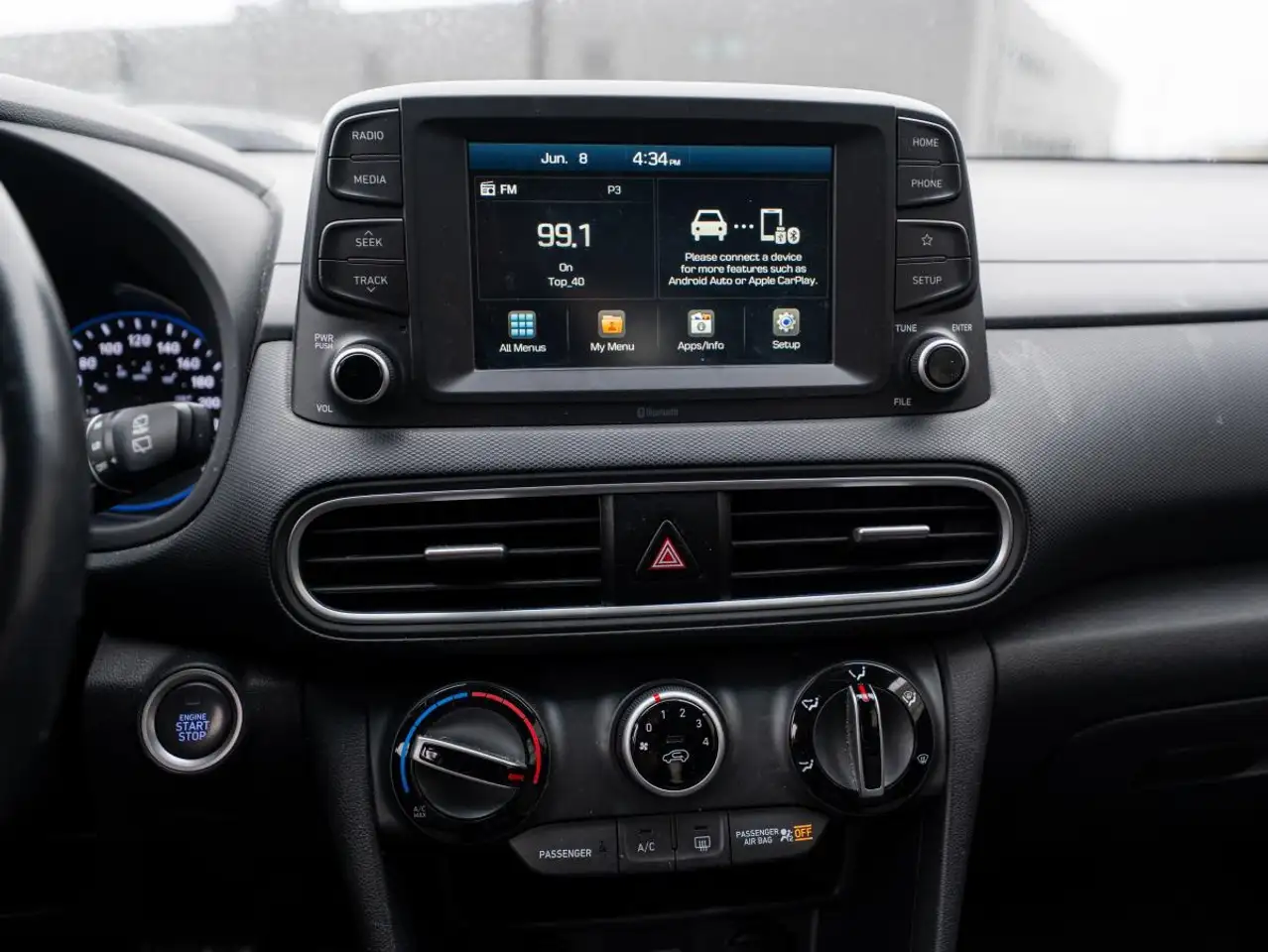 Hyundai KONA photo Hyundai KONA