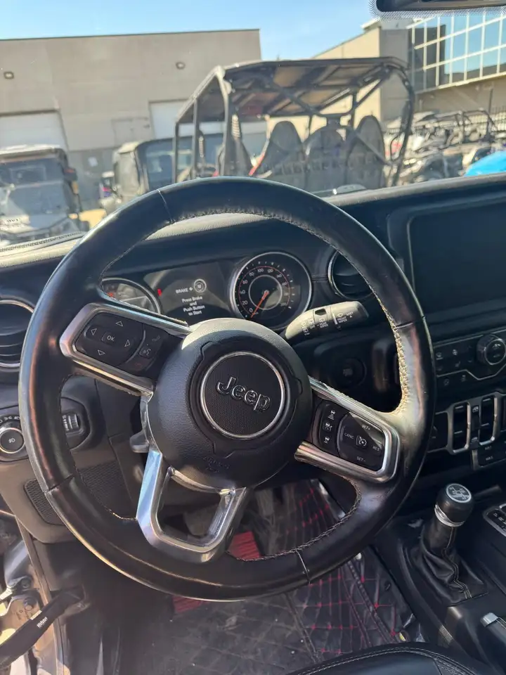 Jeep Wrangler снимка Jeep Wrangler
