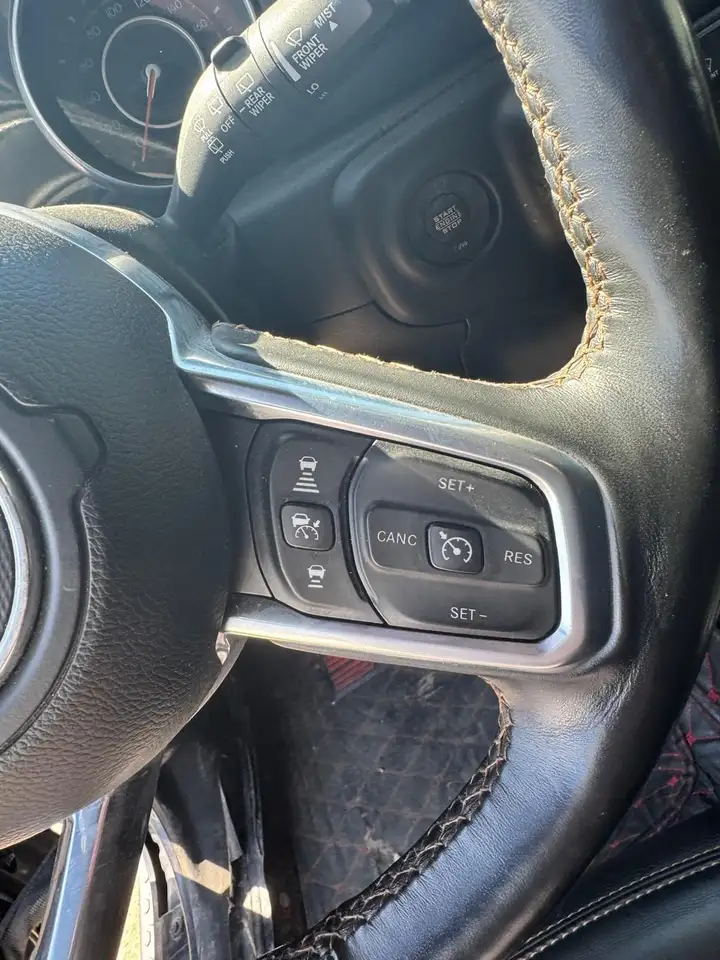 Jeep Wrangler снимка Jeep Wrangler