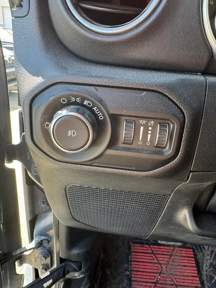 Jeep Wrangler снимка Jeep Wrangler