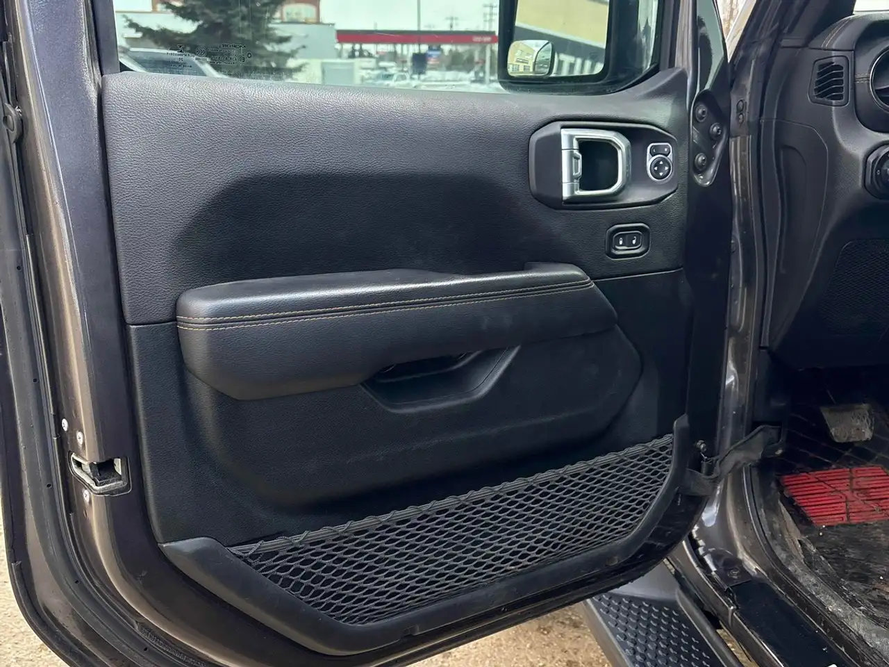 Jeep Wrangler снимка Jeep Wrangler