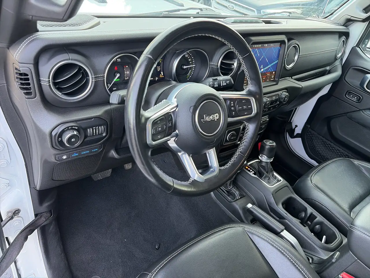 Jeep Wrangler снимка Jeep Wrangler