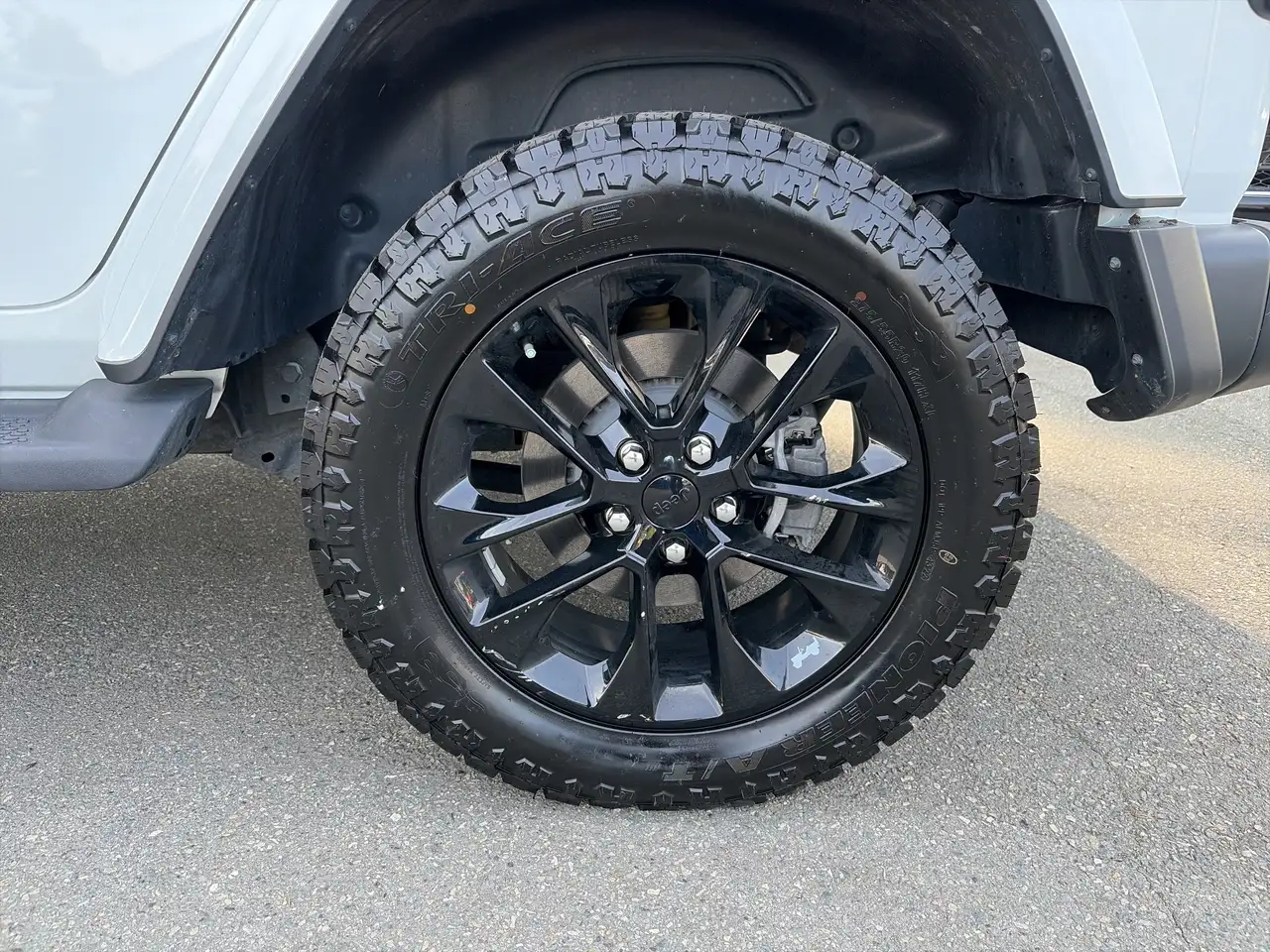 Jeep Wrangler снимка Jeep Wrangler