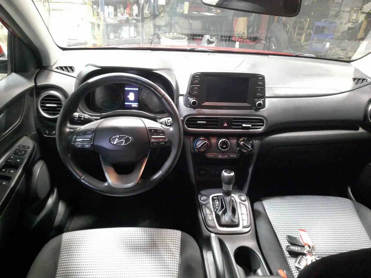 Hyundai KONA снимка Hyundai KONA